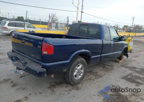 2002 Chevrolet S-10 Ls z USA, uszkodzony, nr VIN 1GCDT19W928153227